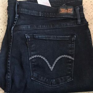 Levi’s dark blue jeans